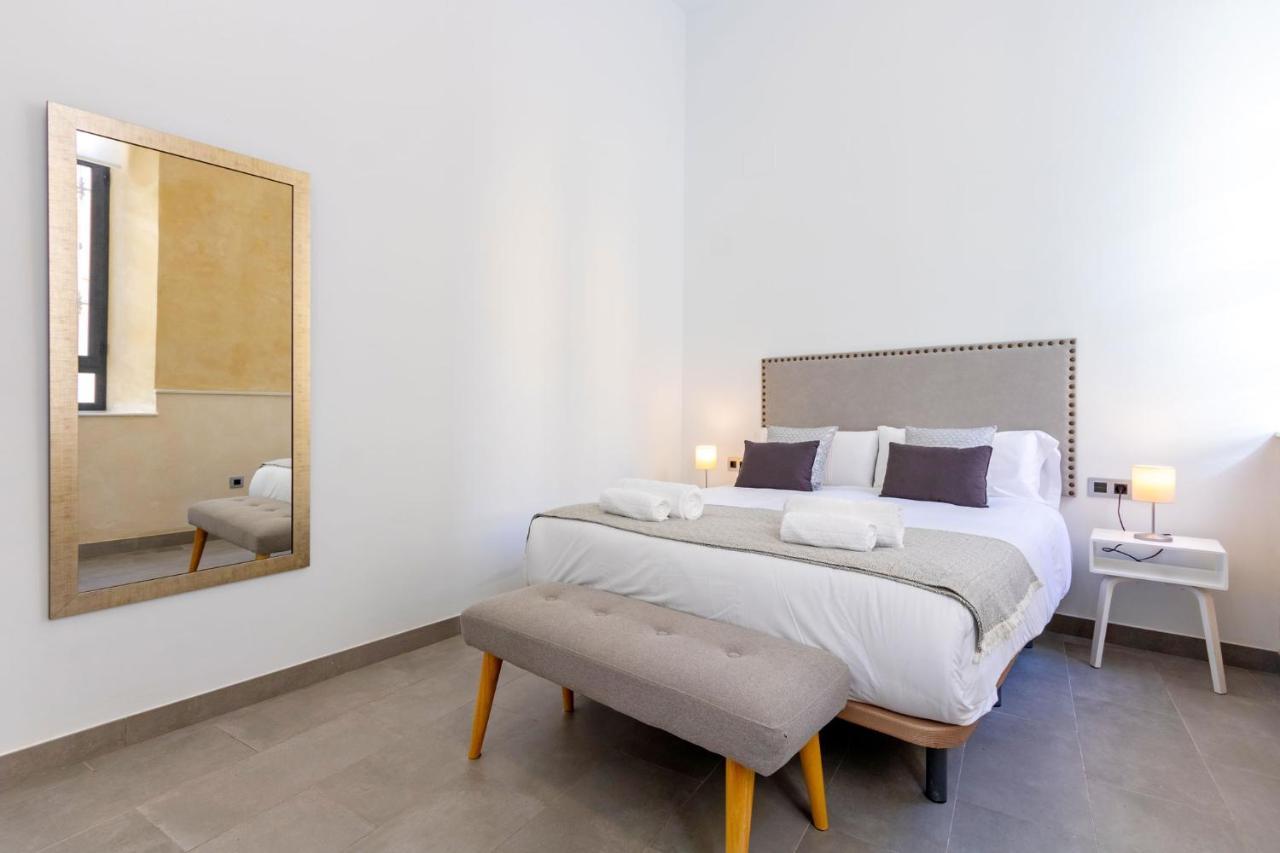 Nine O Clock San Agustin Suites Sevilla Exterior foto
