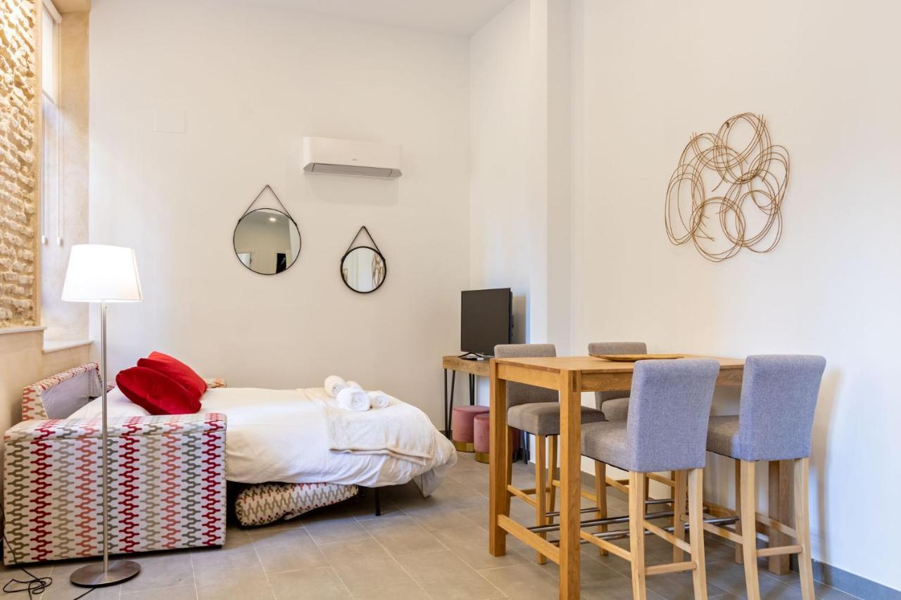Nine O Clock San Agustin Suites Sevilla Exterior foto