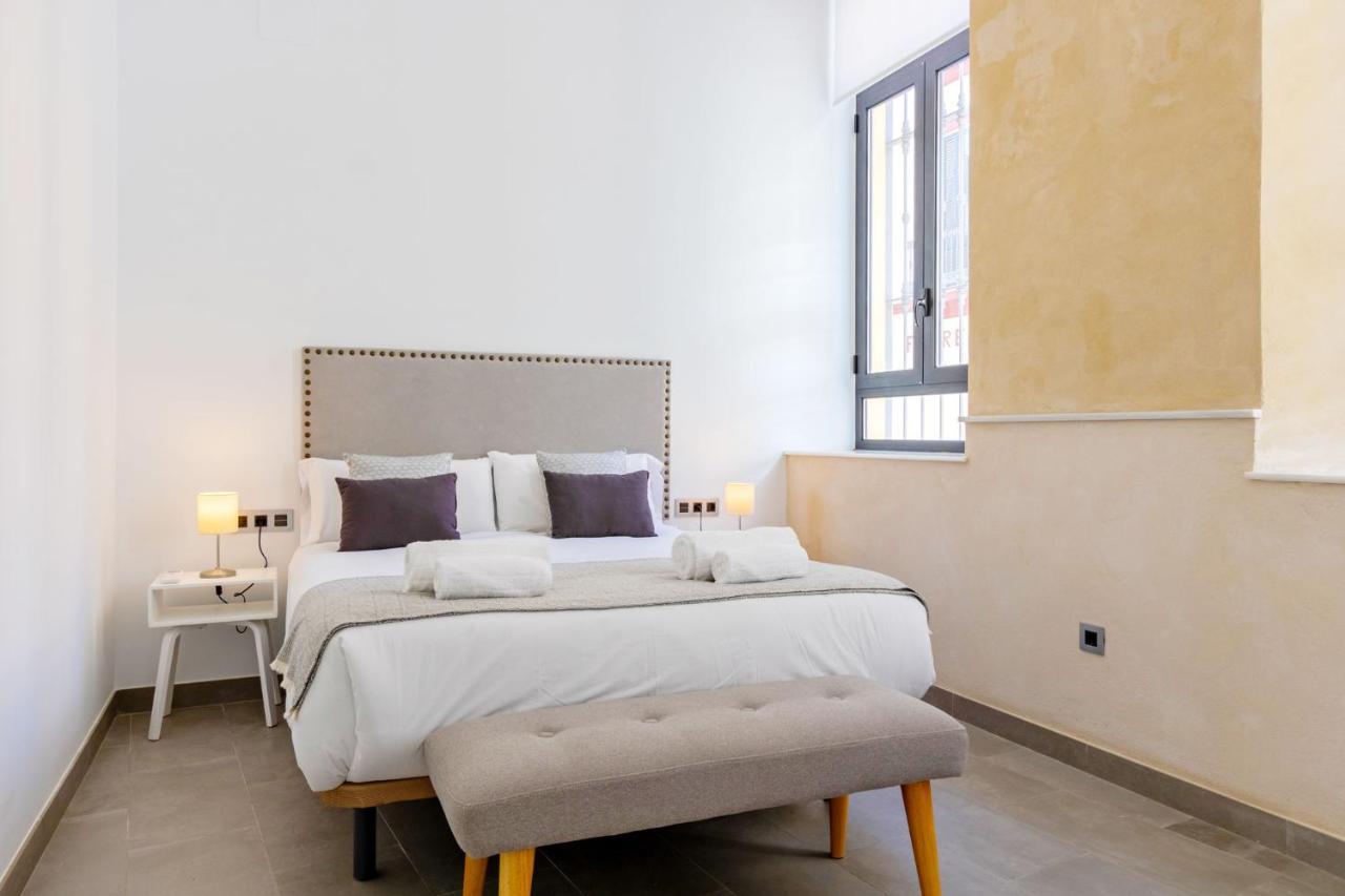Nine O Clock San Agustin Suites Sevilla Exterior foto